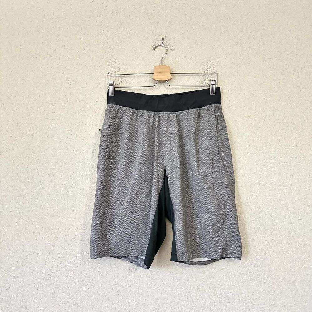 LULULEMON T.H.E. Shorts Gray Chevron Elastic Waist Training Activewear